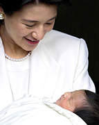 Und dann kam das Wunder: Prinzessin Masako mit Baby Aiko